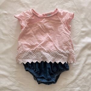 Old Navy Baby Girl Eyelet Ruffle Outfit - 6-12M